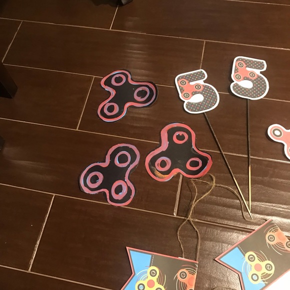 ⚫️ 5/$25 FIDGET SPINNER B-day Party decor. - Picture 4 of 4